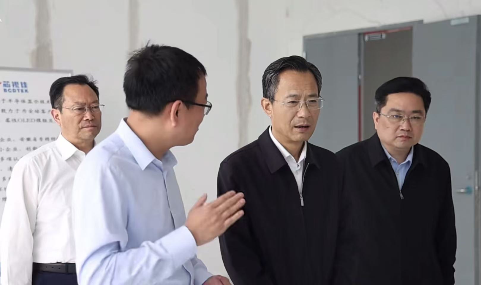 淮南市委副書記、市長張志強赴芯視佳督導硅基OLED項目建設情況
